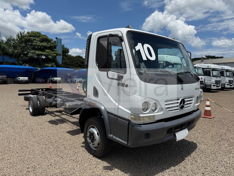 Mercedes-Benz Accelo 915 4X2 10/10