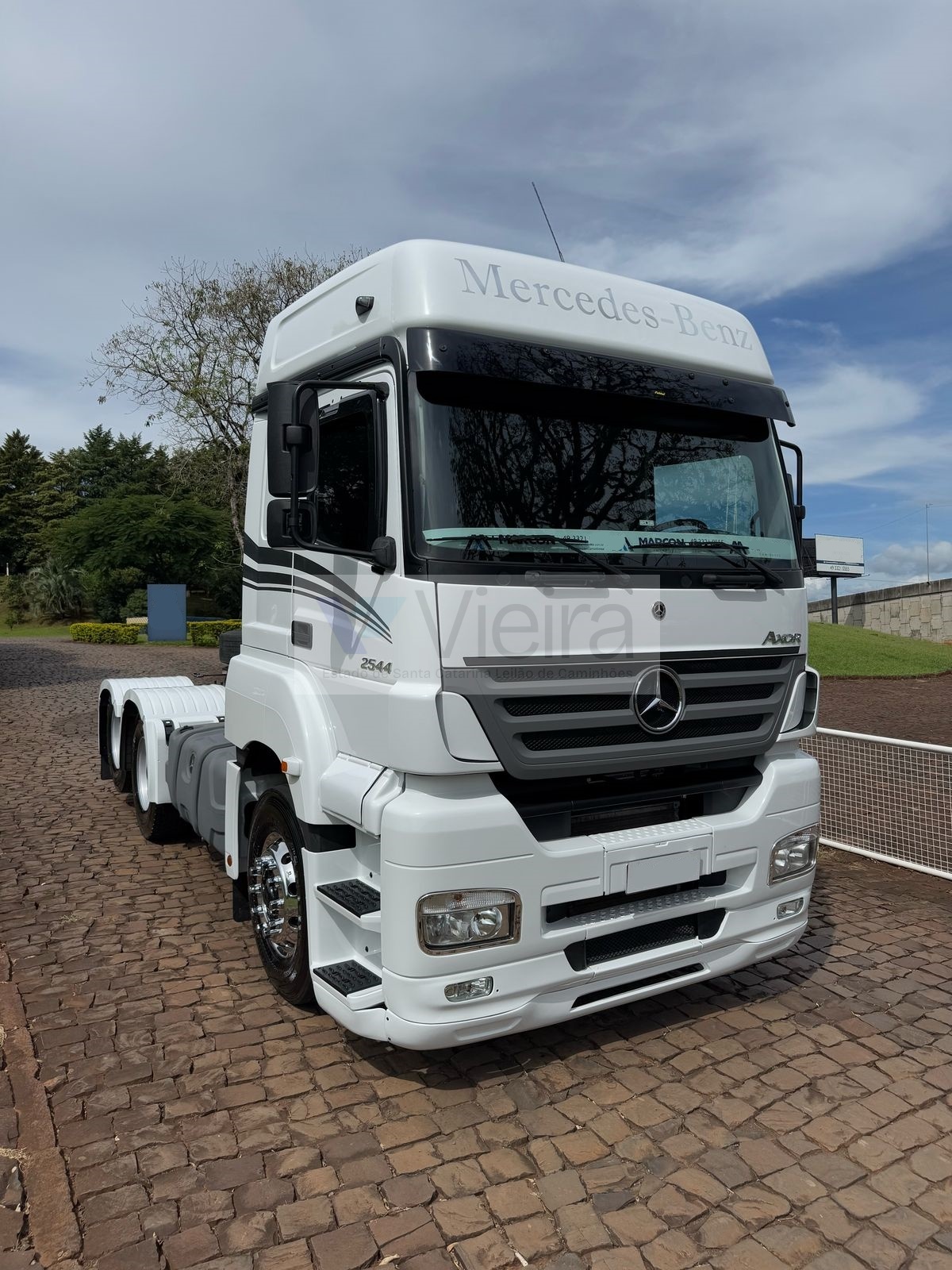 MERCEDES BENZ AXOR 2544 6X2 10/10