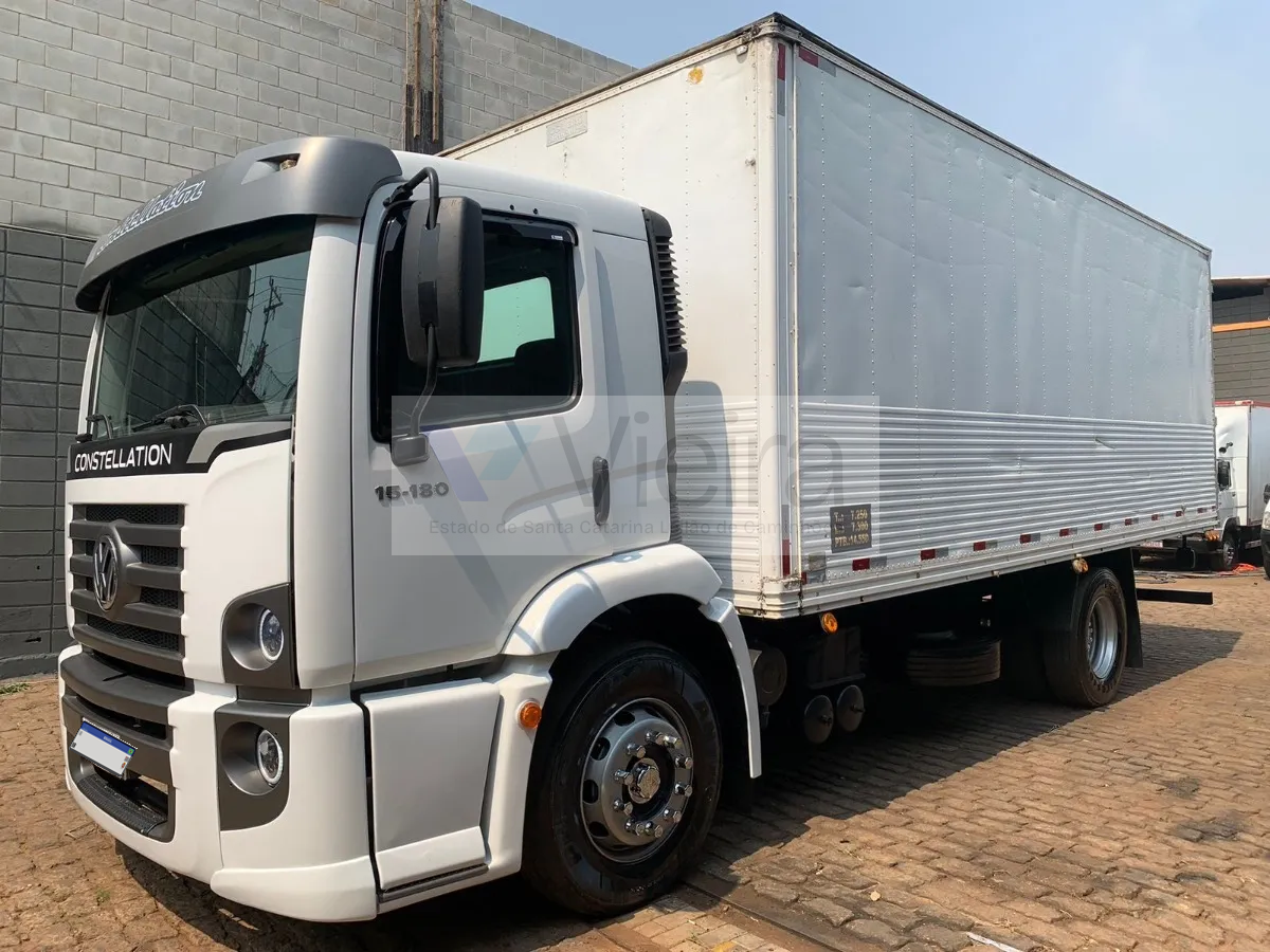 Volkswagen 15.180 Constellation 4x2 10/10