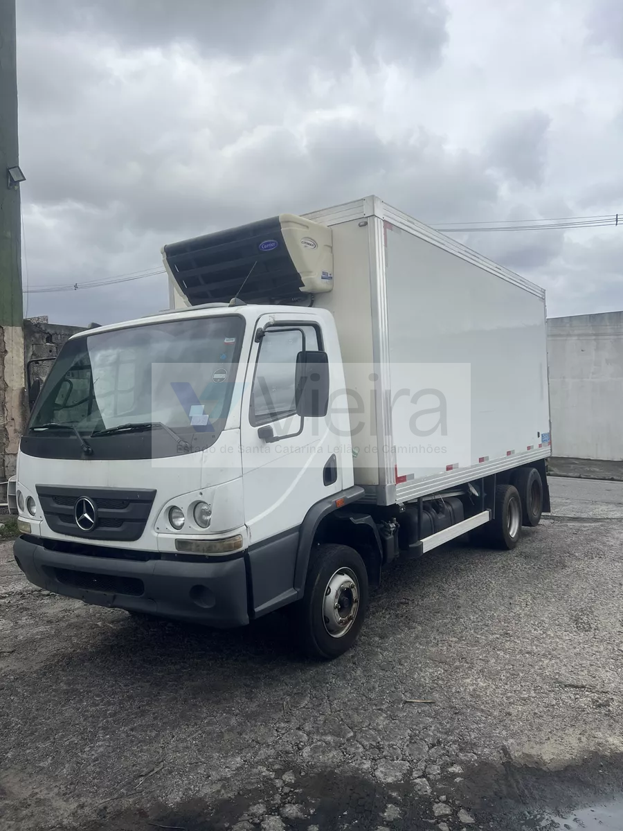 Mercedes-Benz Accelo 1316 6x2 19/20