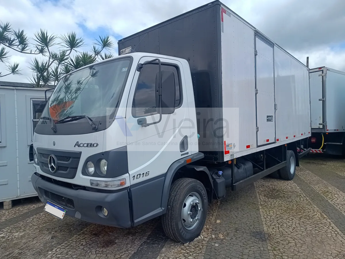 Mercedes-Benz Accelo 1016 12/12