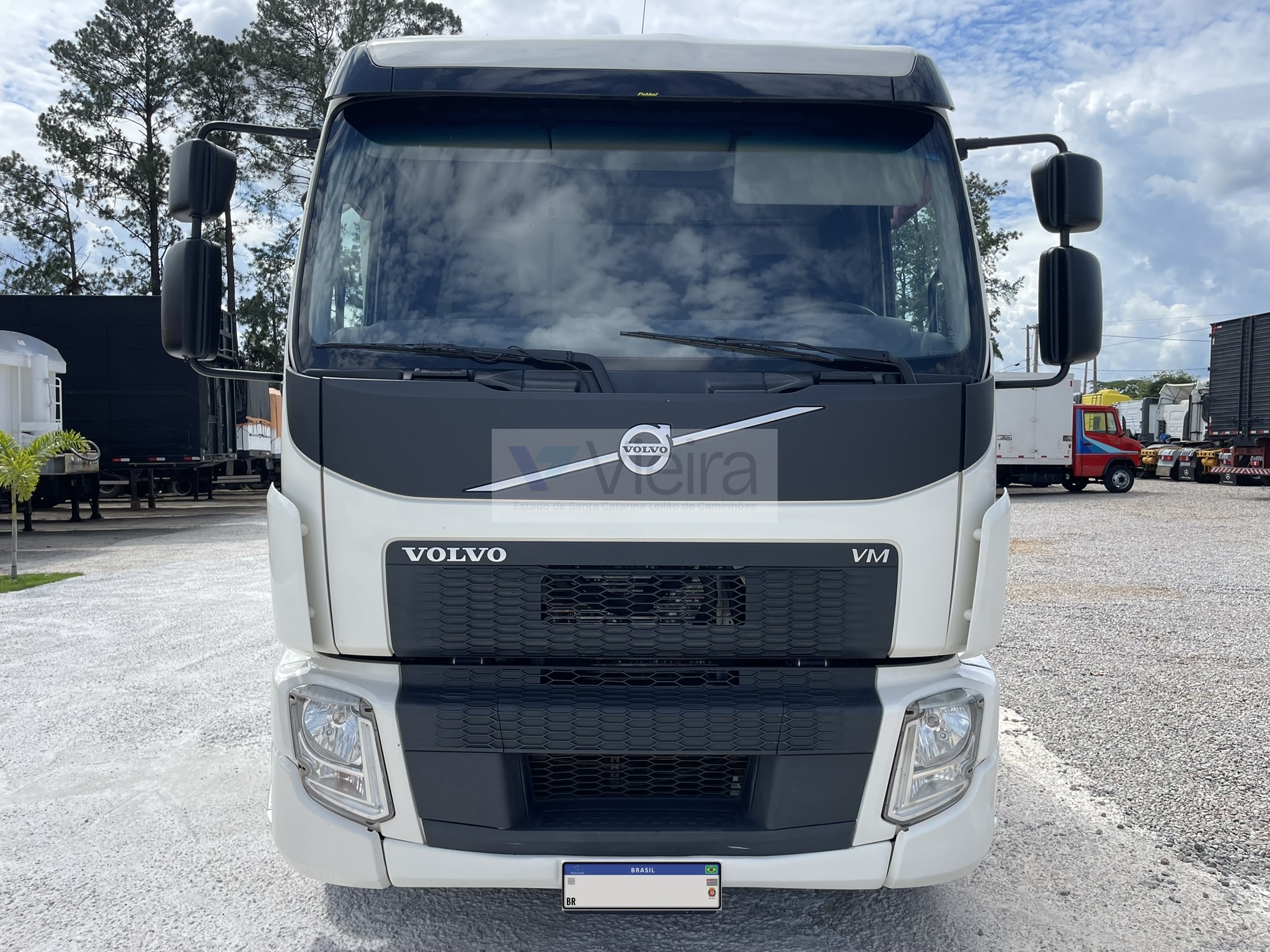 Volvo Truck Carroceria 6x2 – 2020