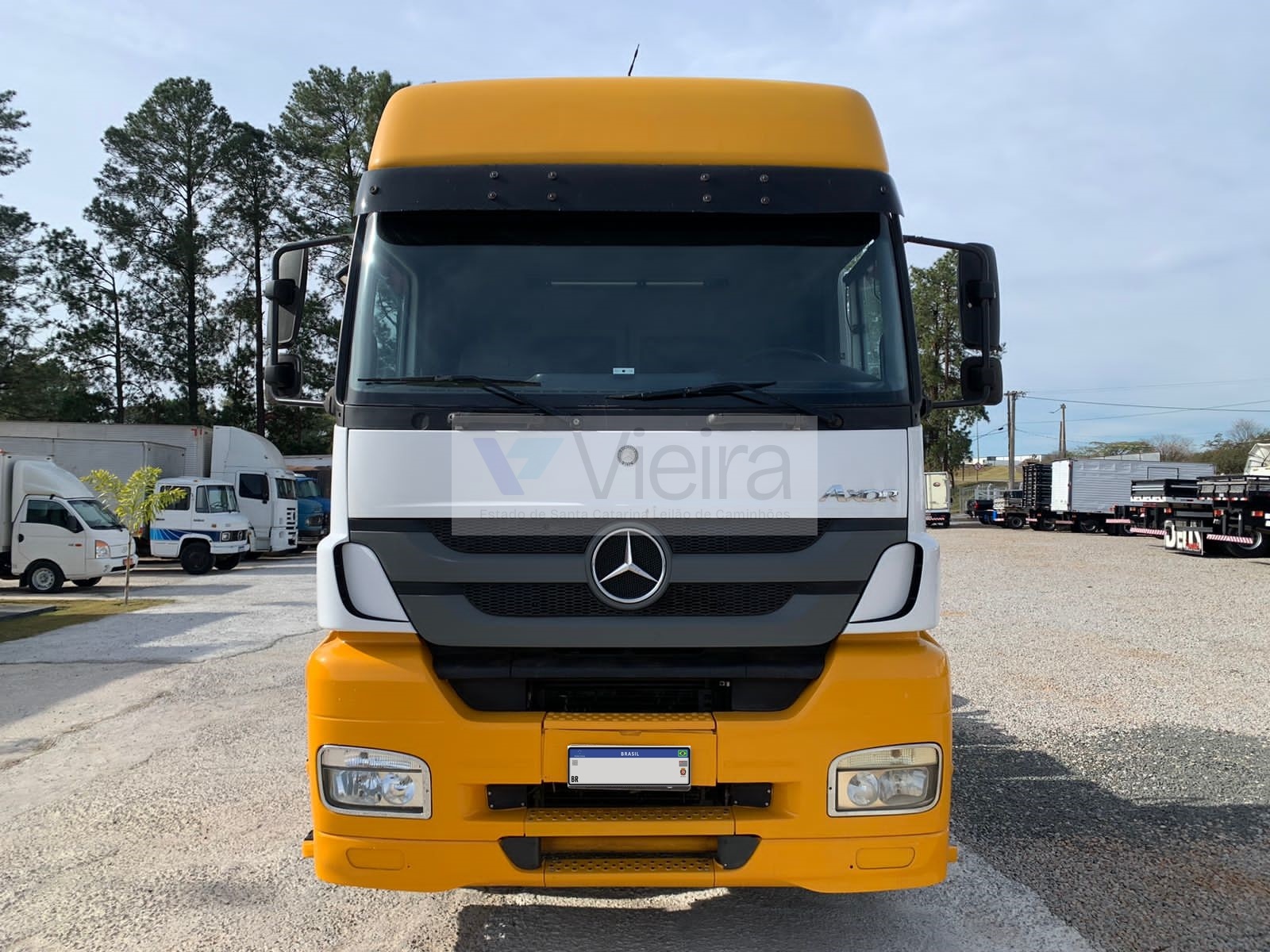 Mercedes-Benz Cavalo Mecânico 6X4 14/14