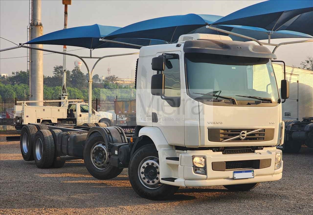 Volvo VM 330 BiTruck 8x2 13/13