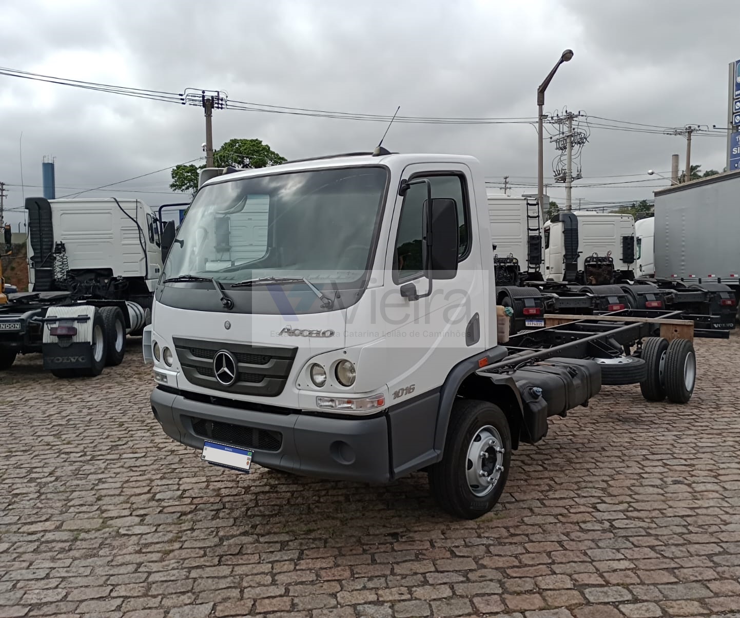 Mercedes-Benz Accelo 1016 4X2 18/19